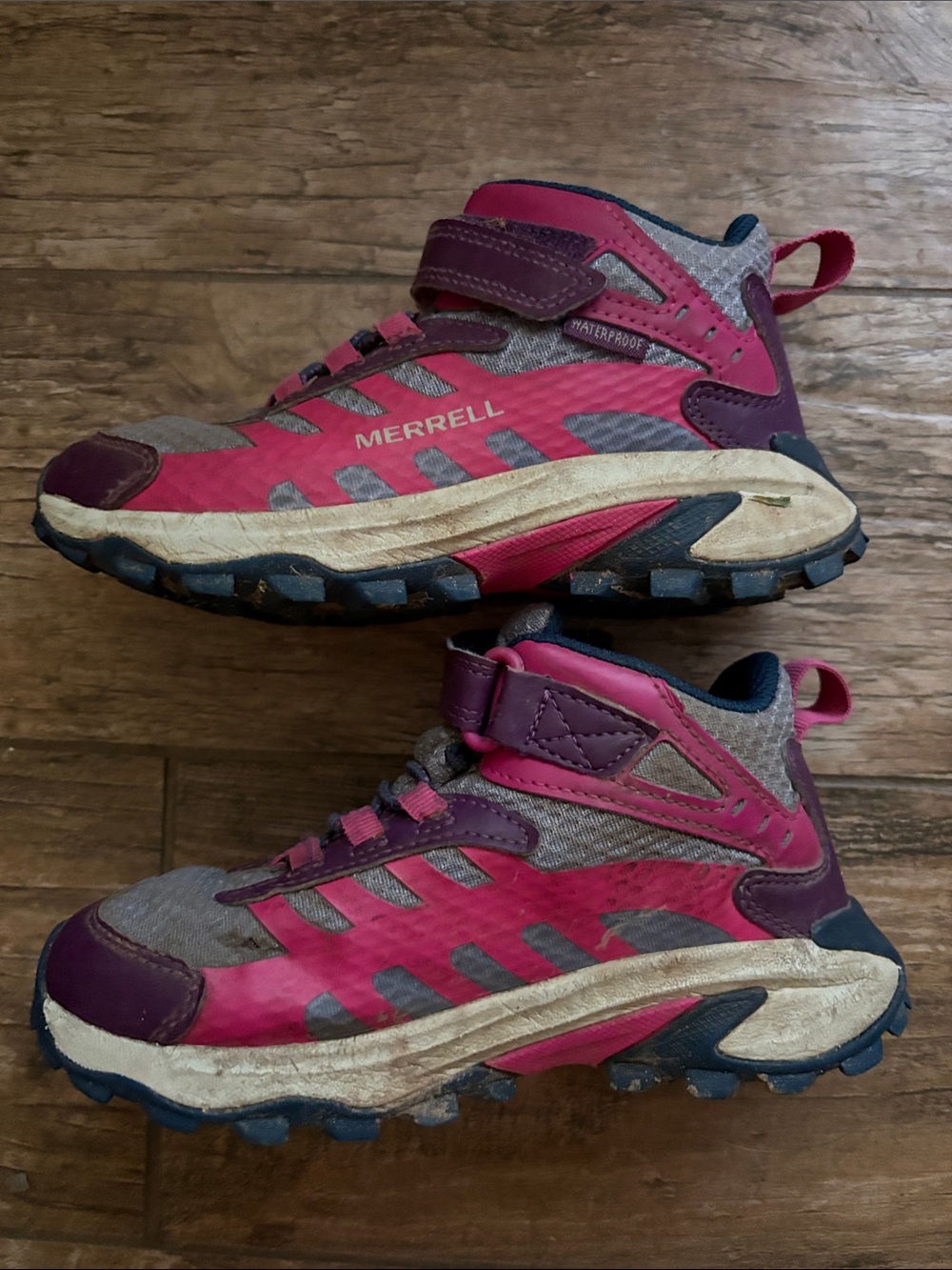 Merrell Kids Mid-Top hiking boot/ sneaker in Gray and Pink